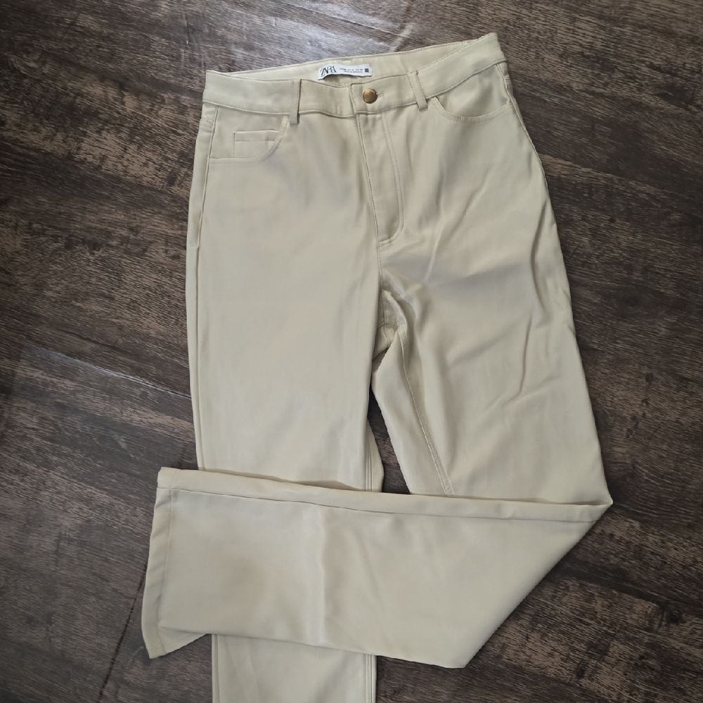 ZARS Cream High-Waisted Trousers pleather Faux Leather Sz 6 - 28" Waist Stretch